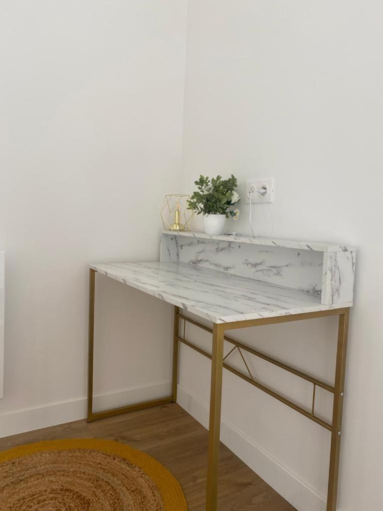 Elegance & Confort Au Coeur De Cholet ! Ngoại thất bức ảnh